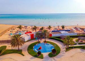 阿卜杜勒国王经济城Baylasun Icon的享有度假胜地和海滩的空中景致