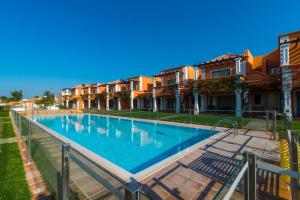 Anis Lux Tavira Residence Villa 5M内部或周边的泳池