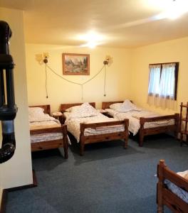 Brvnara Ljubičica客房内的一张或多张床位