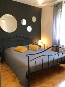索罗那公寓客房内的一张或多张床位