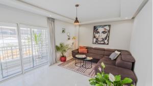 Stayhere Rabat - Agdal 1 - Comfort Residence的休息区