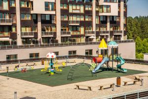 SILVER MOUNTAIN - ANA'S Apartments的儿童游玩区