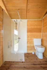 Natura Camp Karli的一间浴室