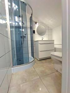 Smart Stay Hostel Gdynia的一间浴室