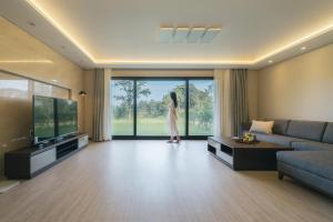 Kylin Villa resort Jeju的休息区