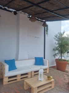 Amb encant i estil Mediterrani en zona tranquilla de Llançà i amb terrassa的休息区
