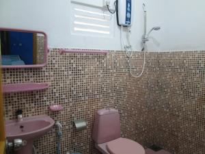 阿努拉德普勒李维斯观光酒店的一间浴室