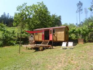 大佩德罗冈Rosa the Cosy Cabin - Gypsy Wagon - Shepherds Hut, RIVER VIEWS Off-grid eco living的相册照片
