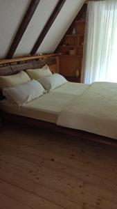 BUNGALOV COZY UNA客房内的一张或多张床位
