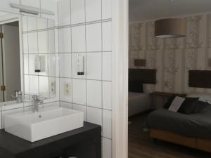 Hotel Des Roches的一间浴室