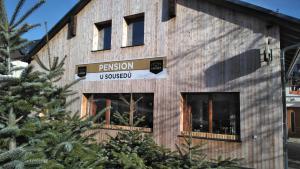 Pension a restaurace U sousedů平面图