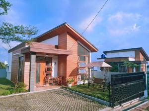 伦邦Villa Lembang Syariah near park & Zoo的相册照片