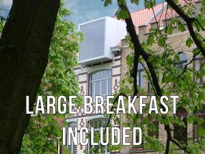 布鲁日VEGAN, PLANT BASED b&b central Bruges的建筑的形象,包括大早餐