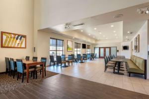 布鲁姆菲尔德Comfort Suites Broomfield-Boulder-Interlocken的相册照片