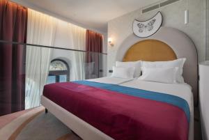 Heritage Hotel Porin Makarska客房内的一张或多张床位