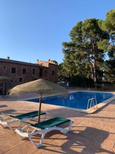 塞戈尔韦Castillo con piscina en plena Sierra Calderona的相册照片