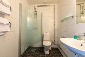 Hotell Nyboholm的一间浴室