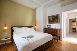 Casavignoni luxury apartment with terrace客房内的一张或多张床位