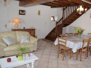 Channay-sur-LathanGîte Channay-sur-Lathan, 4 pièces, 6 personnes - FR-1-381-494的相册照片