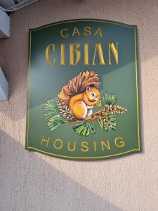 布拉索夫Casa Cibian的墙上的cosa克利夫顿房屋标志