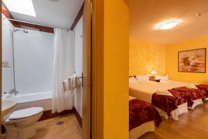 阿卡萨之门旅馆及餐厅的一间浴室
