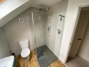 Hygge Homes - Modern 1 bed house的一间浴室
