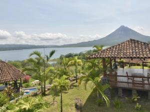 El FosforoPie in the Sky 3 Amazing Luxury Home with Lake and Volcano view的相册照片