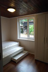 Renovated wooden cottage 300 meters from the beach平面图