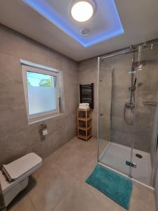 Apartamenty Kolorowa的一间浴室