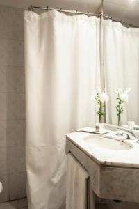 克里斯托弗科伦坡酒店的一间浴室