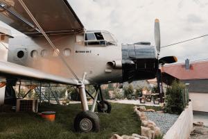 Antonov im Garten – Flugzeug-Ferienwohnung平面图