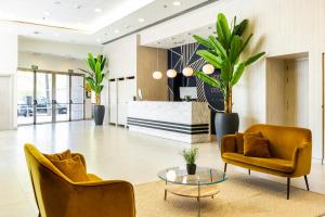 Hotel Valencia Oceanic Affiliated by Meliá的休息区