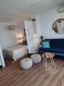 福恩吉罗拉Apartment Fuengirola Carvajal beach front Málaga Spain的相册照片