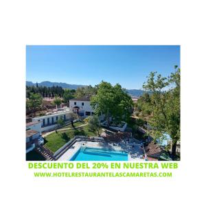 科尔特斯德拉夫龙特拉Hotel Rural & Restaurante Las Camaretas的别墅内的公寓 - 带游泳池