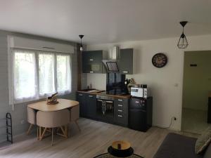 科尔尼蒙Appartement cosy calme à l'orée du bois的相册照片