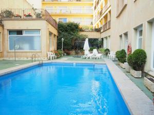 桑特费柳德吉克索尔斯Apartament per families a Sant Feliu amb piscina的相册照片