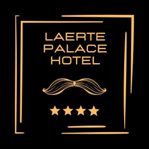 莫利亚诺威尼托LAERTE PALACE HOTEL的金色的框架,有胡子和星