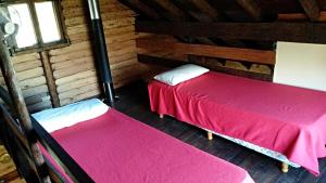 Lodges de montaña客房内的一张或多张床位