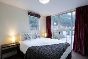 The Whistler Holiday Apartments客房内的一张或多张床位