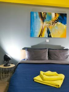 N&N's Luxurious Suite #WhiteTower客房内的一张或多张床位