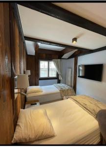 Luxury suite 70m2 balcon courchevel1850 parking客房内的一张或多张床位