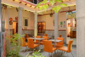 Rincón Familiar Hostel Boutique餐厅或其他用餐的地方