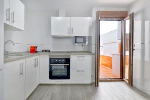 Tejón y Marín, nuevo apartamento en casco antigüo的厨房或小厨房