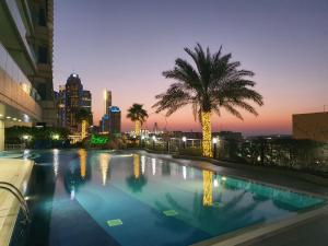 迪拜White Sage - Incredible Full Sea and Dubai Eye View in Marina的相册照片