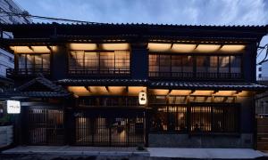 熊本Tudzura的灯火通明的建筑