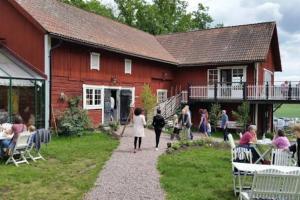 入住Cabin in the woods, close to Lake Mälaren的客人