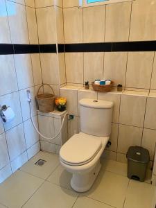 Nyali Emirates Reef Apartment的一间浴室