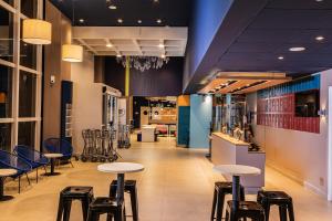 Ibis Budget Fortaleza Praia de Iracema餐厅或其他用餐的地方