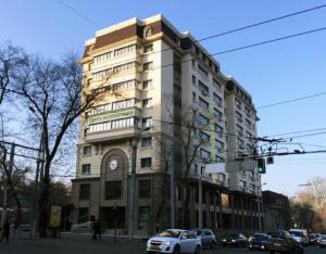阿拉木图Уютная 2-комнатная квартира в центре г. Алматы的相册照片