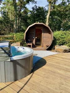 埃尔瑟尔Luxe Finse Kota met Jacuzzi en SaunaBarrel de Zandhoef的相册照片